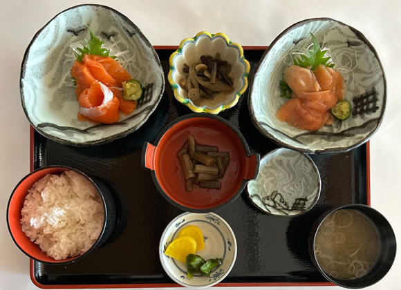 ひめます・にじます食べ比べ刺身定食